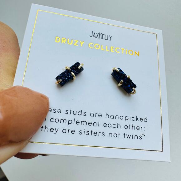 NEW ANTHROPOLOGIE JaxKelly 18kt Gold Navy Blue Druzy Stone Gemstone Bar Earring - Picture 6 of 8